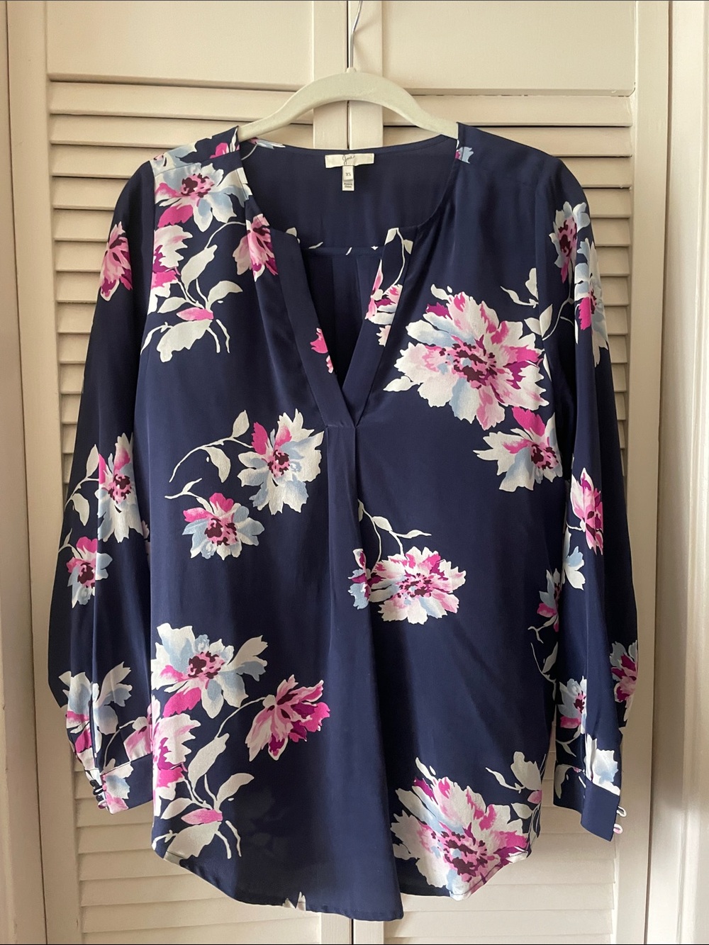 Joie “Deon B” Navy Floral Split-Neck Blouse with Pink & White Blooms